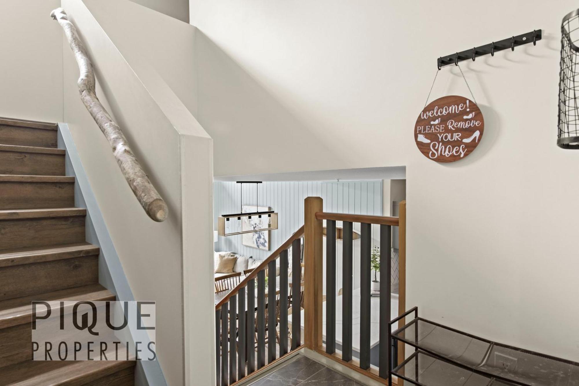 Mountain Loft Retreat, Heated Pool & Hot Tub, Ug Parking, Balcony, Wifi! Apartment Canmore Ngoại thất bức ảnh